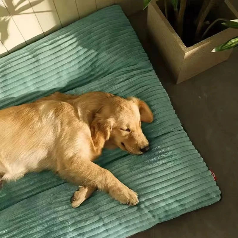 Le Repos – Matelas plat en tissu corduroy pour chien