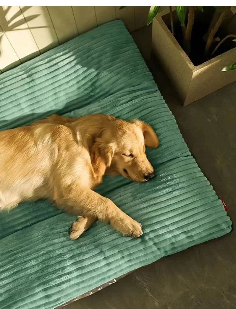 Le Repos – Matelas plat en tissu corduroy pour chien